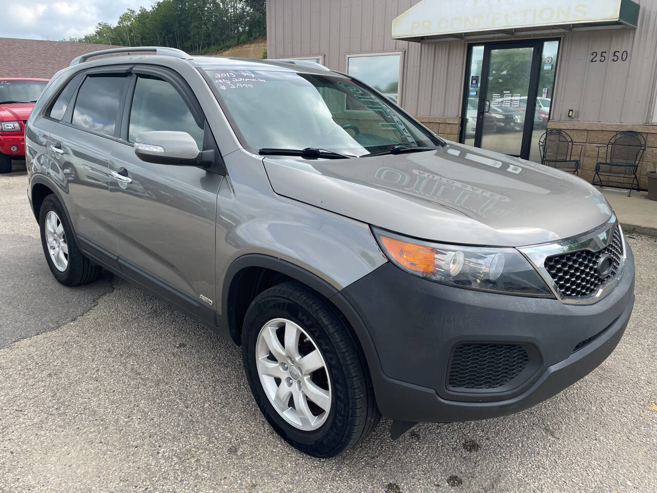 Used 2013 Kia Sorento LX image 2