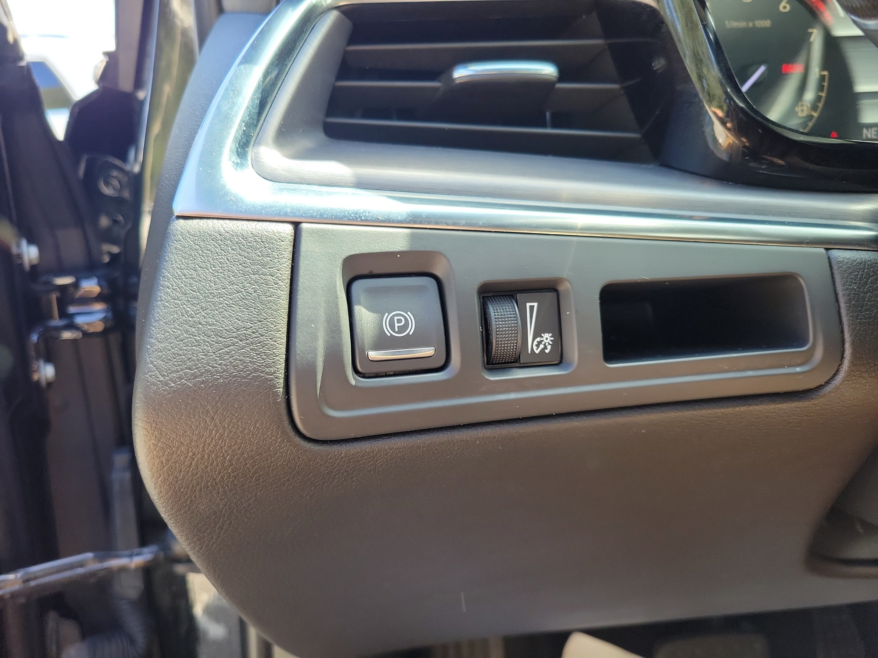 Used 2020 Cadillac XT5 Luxury FWD image 16