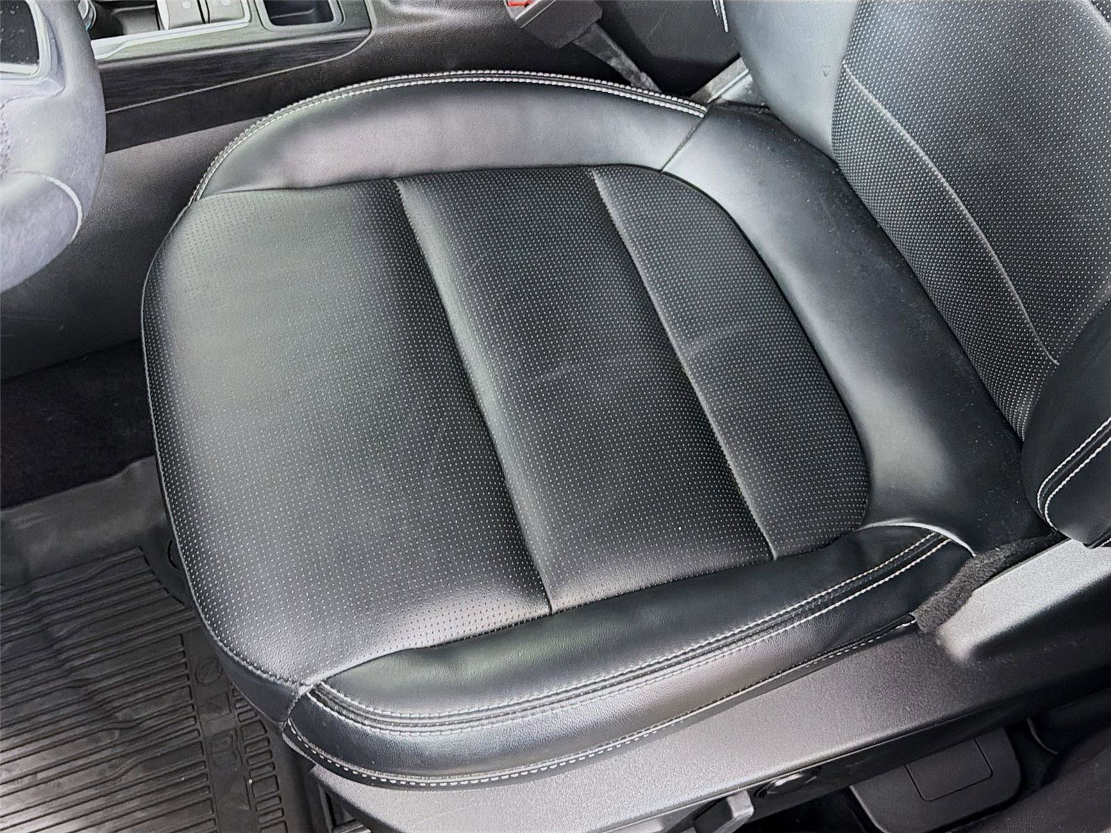 Used 2023 Ford Escape Platinum image 20