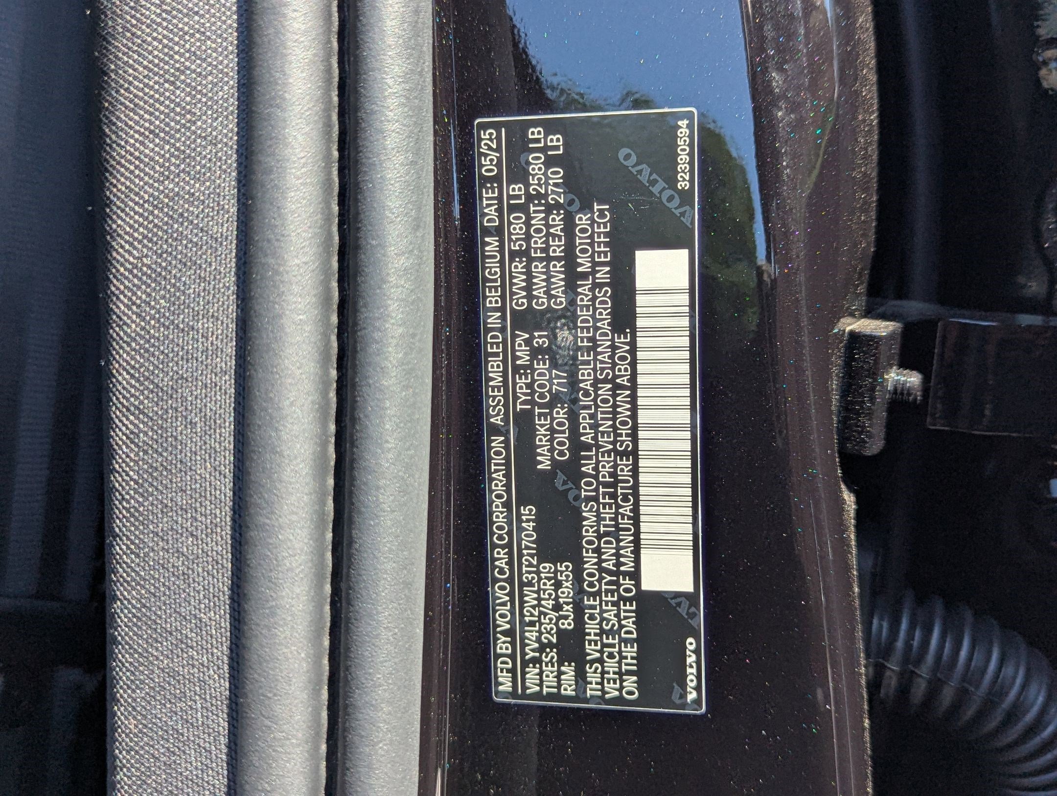 New 2026 Volvo V60 B5 Cross Country Ultra w/ Protection Package Premier image 26