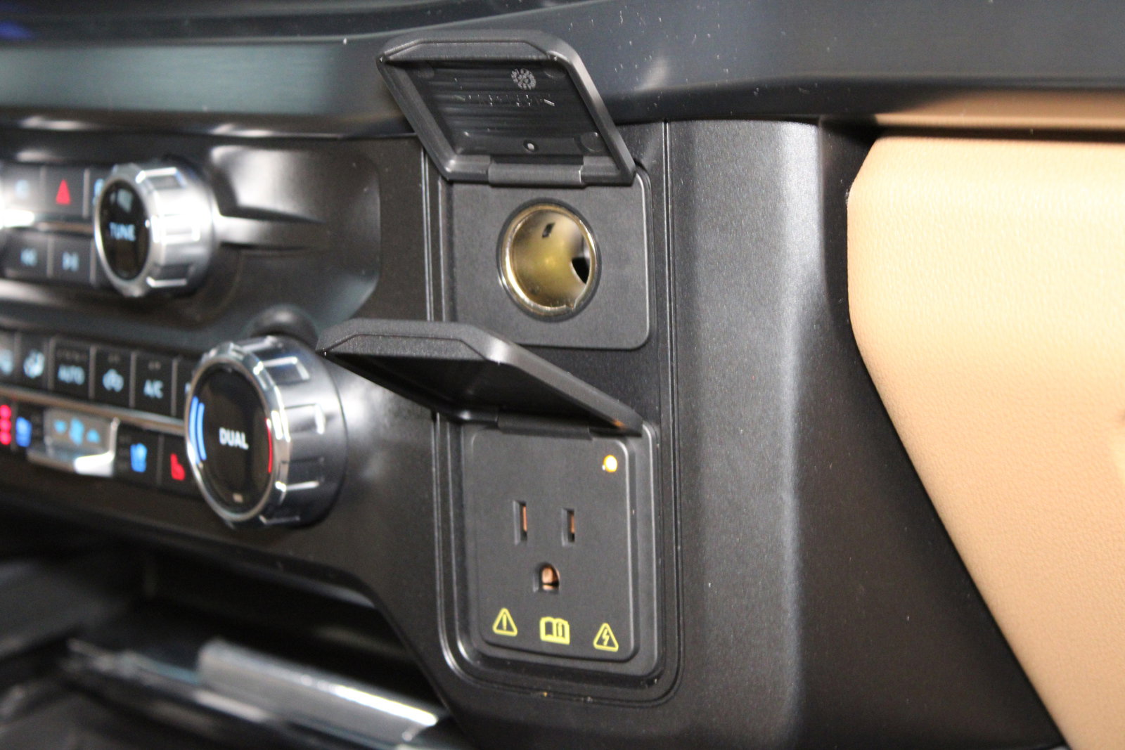 New 2025 Ford F350 Lariat w/ Lariat Ultimate Package image 23