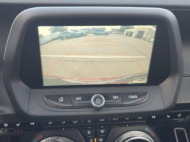 Used 2018 Chevrolet Camaro LT RWD image 6