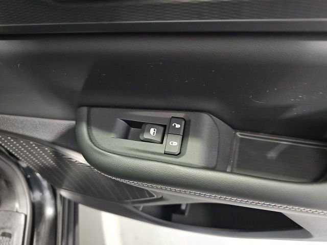 Used 2023 Jeep Grand Cherokee Altitude image 23