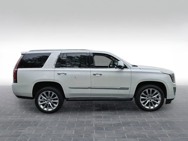 Used 2018 Cadillac Escalade Premium Luxury RWD image 4