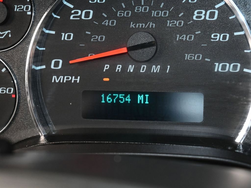 Used 2024 Chevrolet Express 2500 w/ Driver Convenience Package image 25