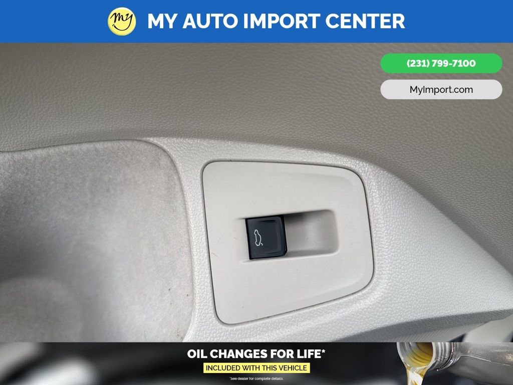 Used 2022 Volkswagen Tiguan SE image 12