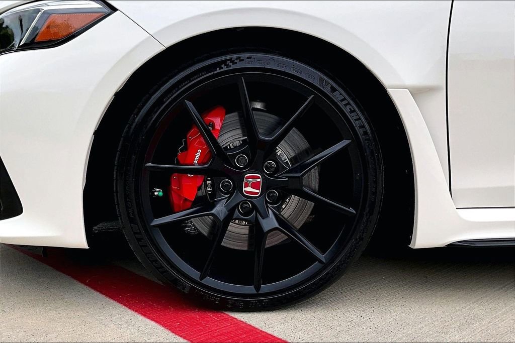 Used 2025 Honda Civic Type R image 12