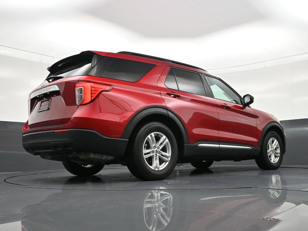 Used 2021 Ford Explorer XLT image 29
