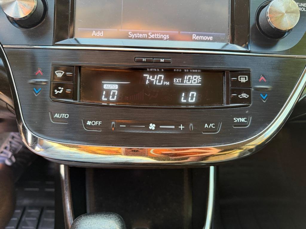 Used 2016 Toyota Avalon XLE FWD image 31
