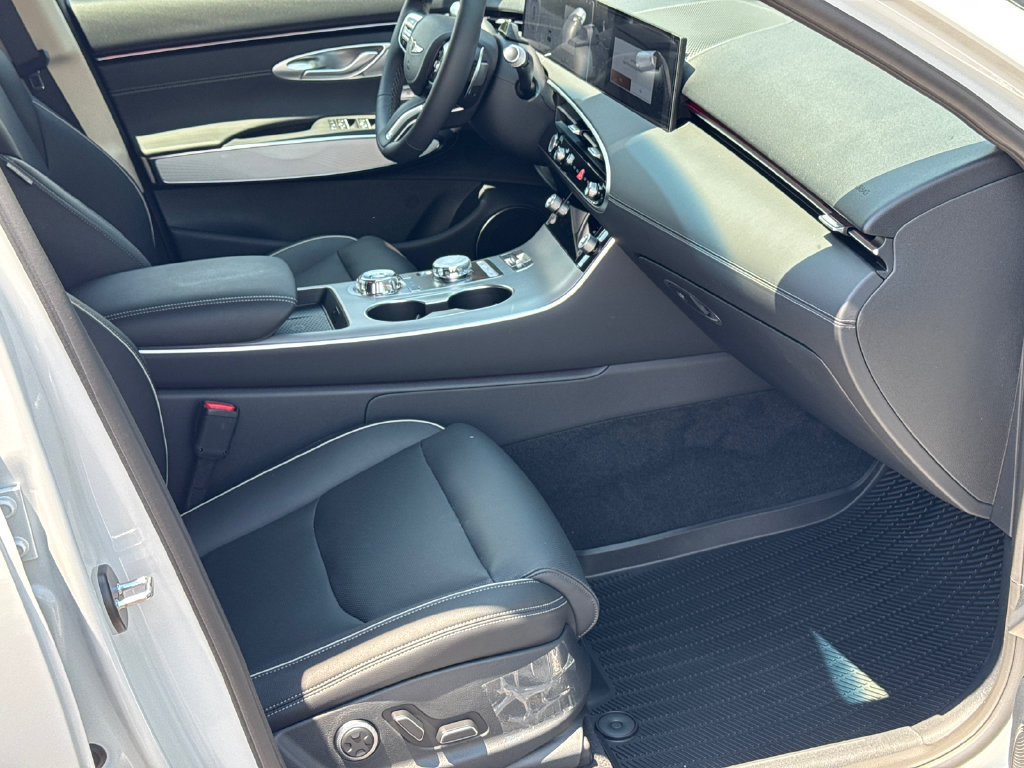 New 2026 Genesis GV70 2.5T Advanced AWD/4WD image 13