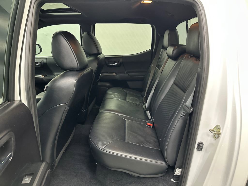 Used 2020 Toyota Tacoma TRD Off-Road w/ TRD Premium Off Road Package AWD/4WD image 21