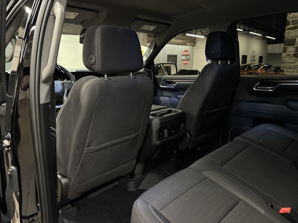 Used 2025 Chevrolet Silverado 1500 LT w/ Safety Package AWD/4WD image 26