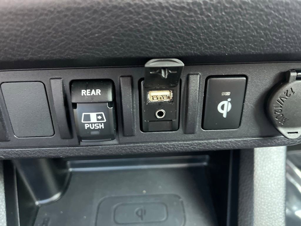 Used 2019 Toyota Tacoma TRD Sport AWD/4WD image 31