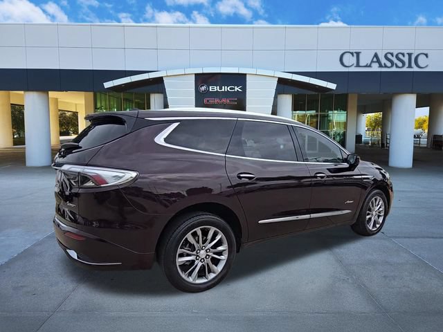 Used 2022 Buick Enclave Avenir w/ Avenir Technology Package FWD image 8