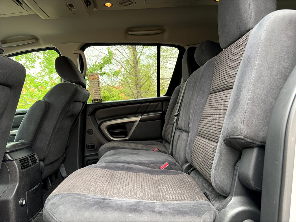 Used 2015 Nissan Armada SV image 17