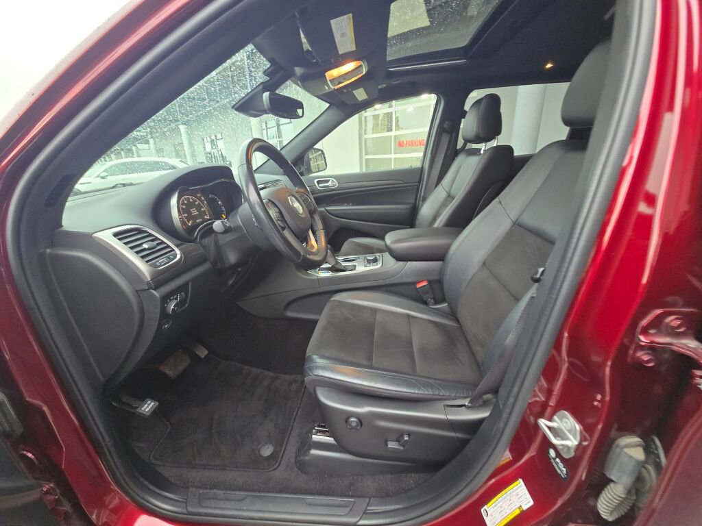 Used 2022 Jeep Grand Cherokee Laredo X image 17