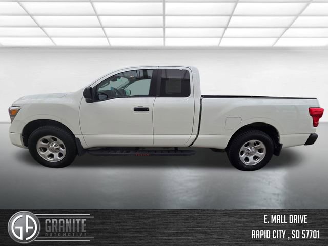 Used 2023 Nissan Titan S image 2