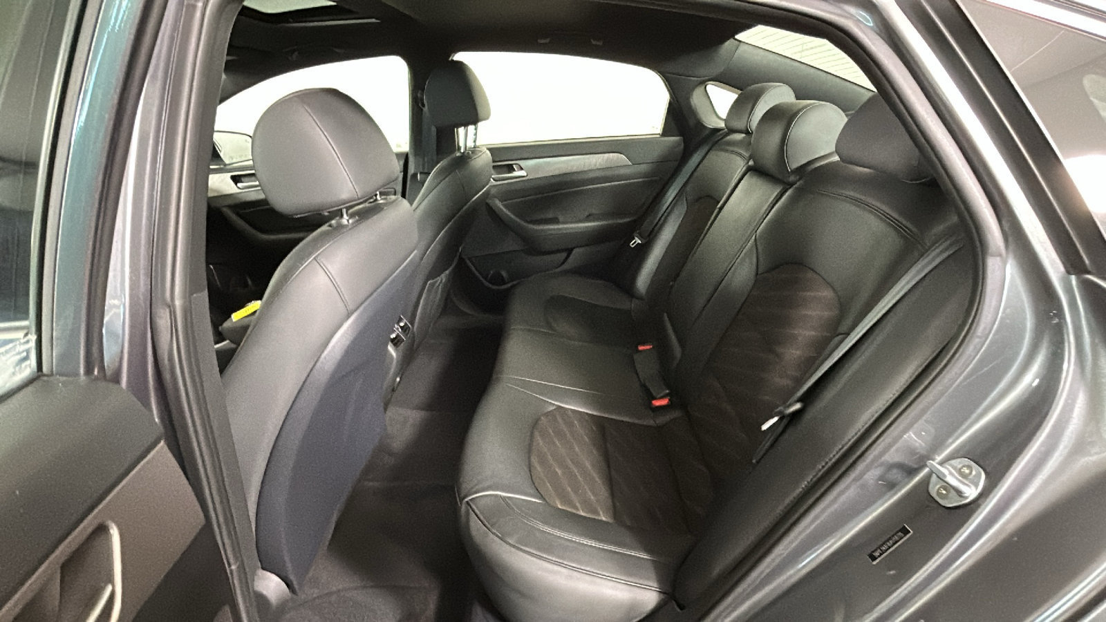 Used 2018 Hyundai Sonata Sport w/ Tech Package 05 FWD image 33