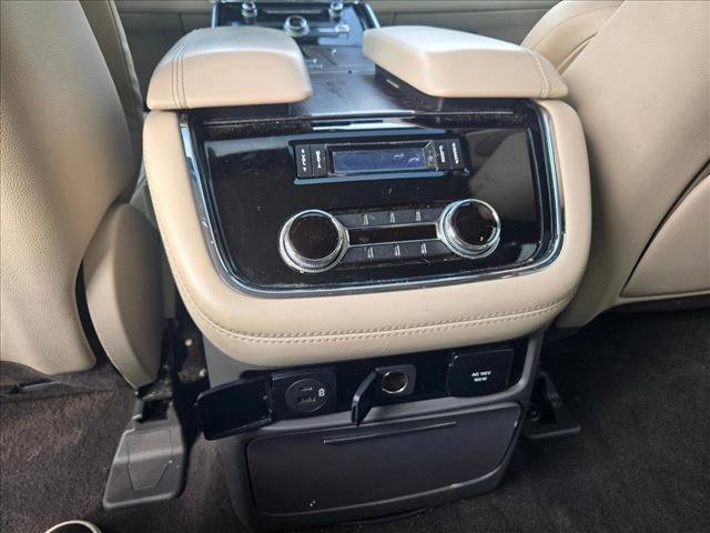 Used 2021 Lincoln Navigator Reserve w/ Luxury Package image 16