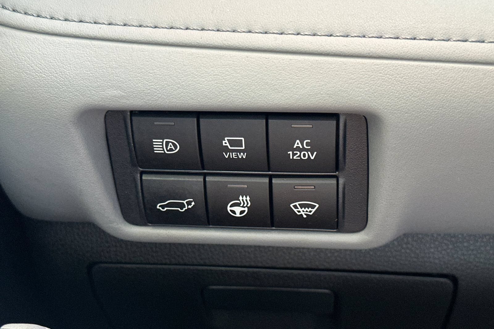 Certified 2021 Toyota Highlander Platinum AWD/4WD image 34