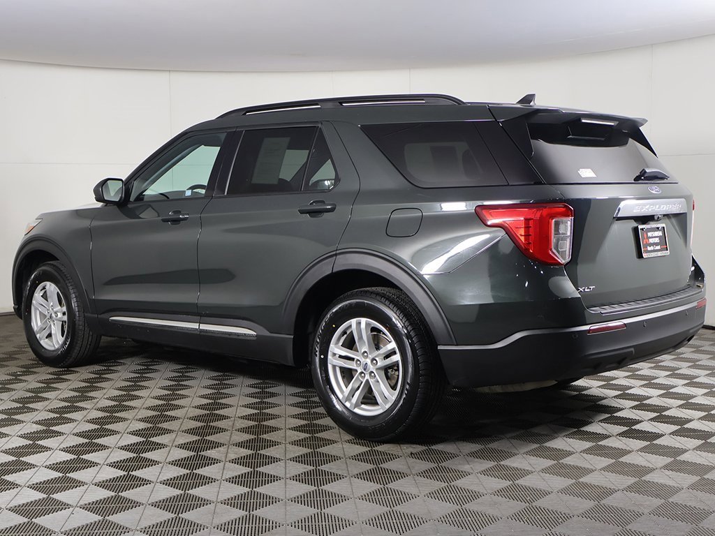Used 2023 Ford Explorer XLT image 7