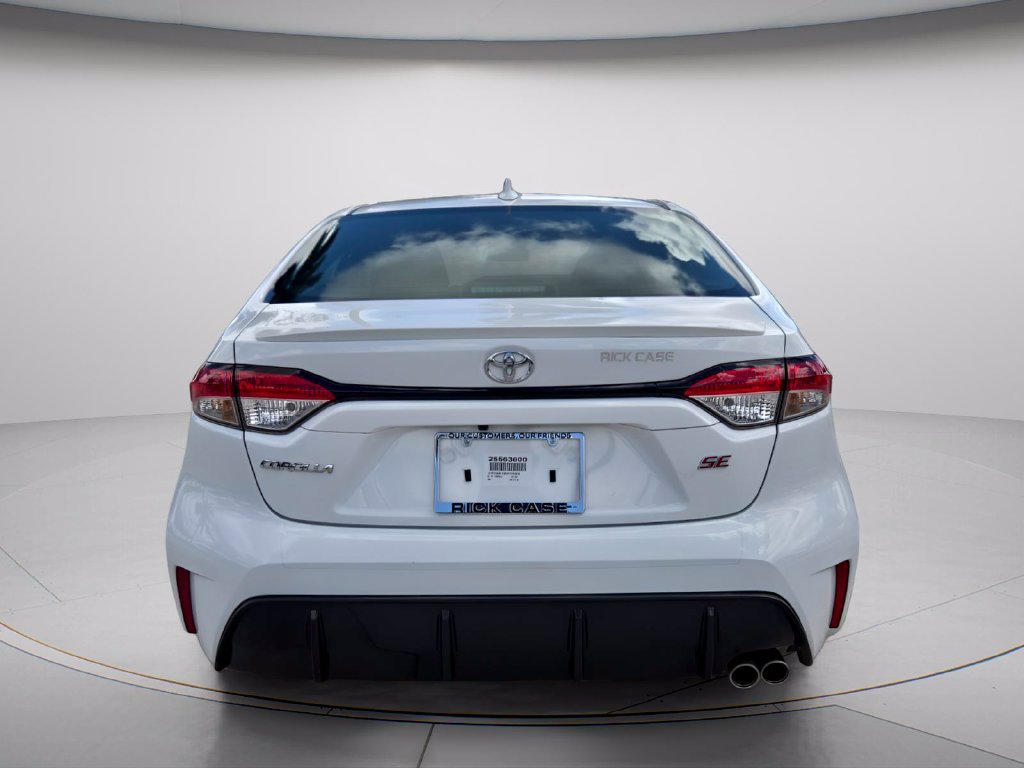 Used 2025 Toyota Corolla SE FWD image 5