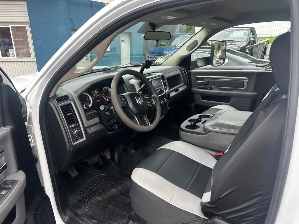 Used 2017 RAM 3500 2WD Regular Cab DRW image 11