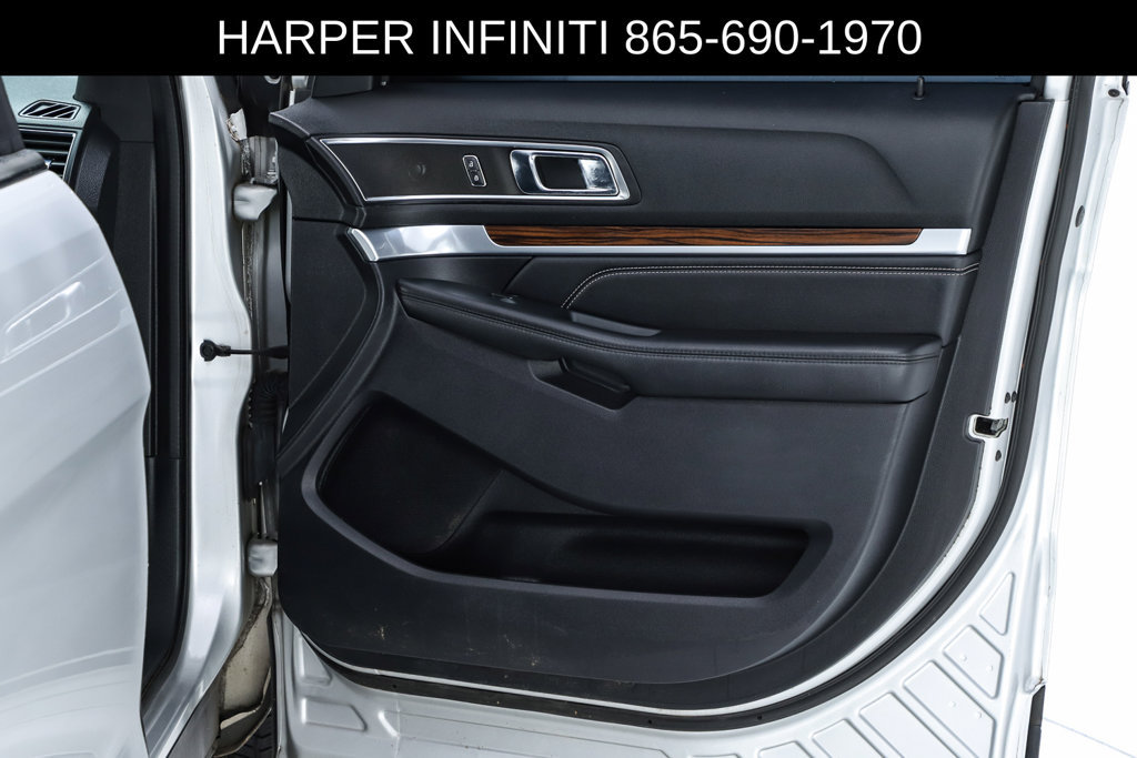 Used 2019 Ford Explorer Limited w/ Class III Trailer Tow Package FWD image 32