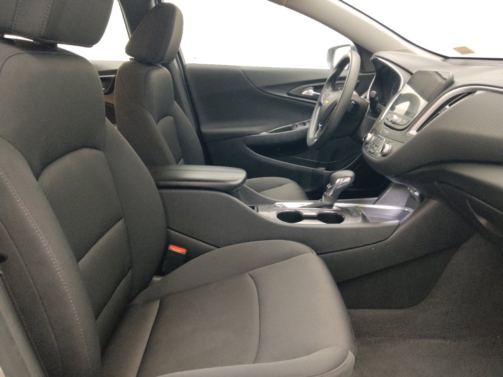Used 2025 Chevrolet Malibu LT FWD image 21