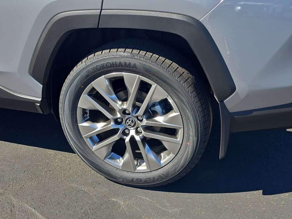 New 2025 Toyota RAV4 Limited image 11