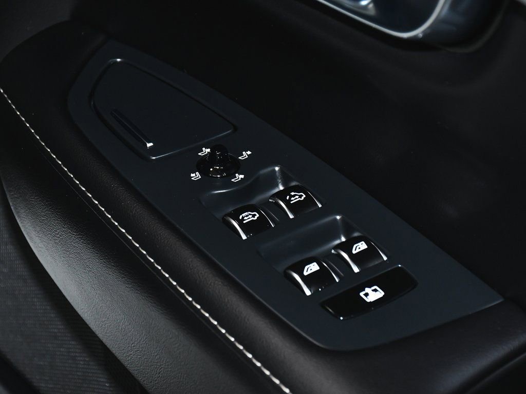 Used 2023 Volvo S90 B6 Ultimate w/ Protection Package image 16