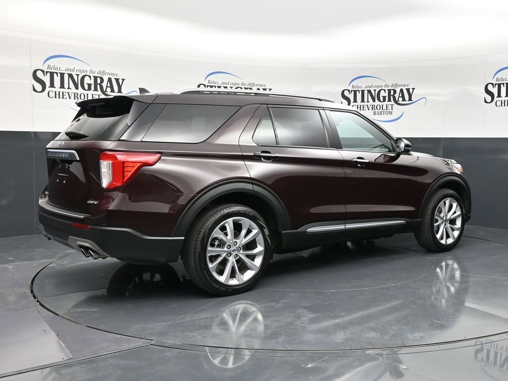 Used 2023 Ford Explorer Platinum w/ Equipment Group 601A AWD/4WD image 7
