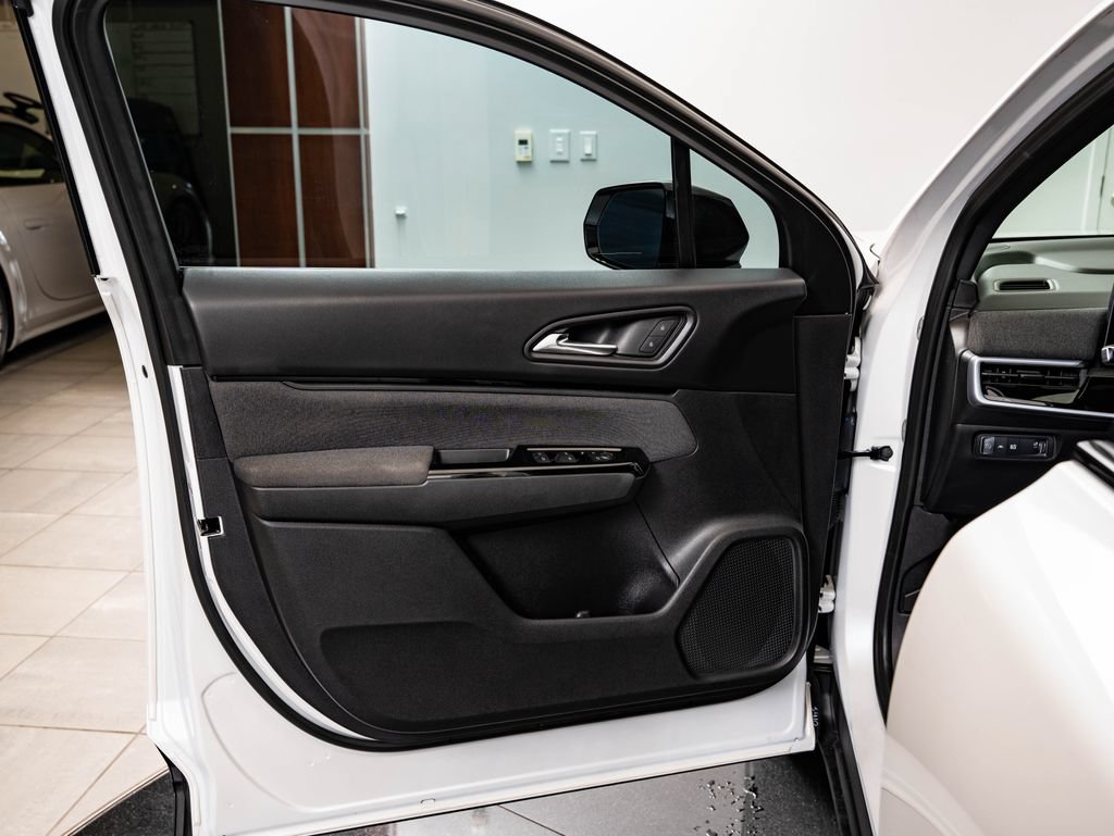 Used 2024 Honda Prologue EX image 25