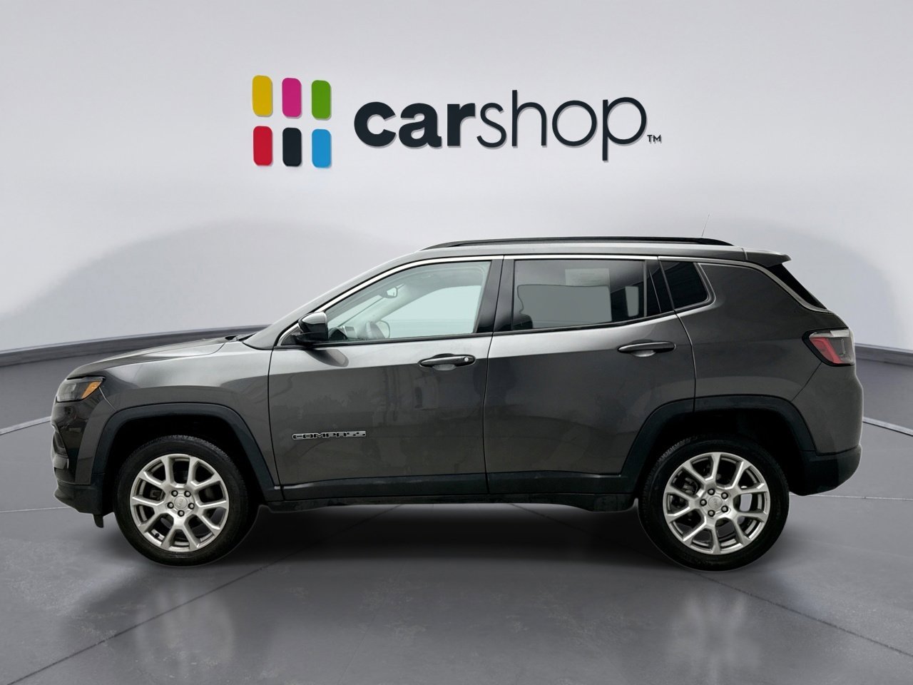 Used 2022 Jeep Compass Latitude image 2