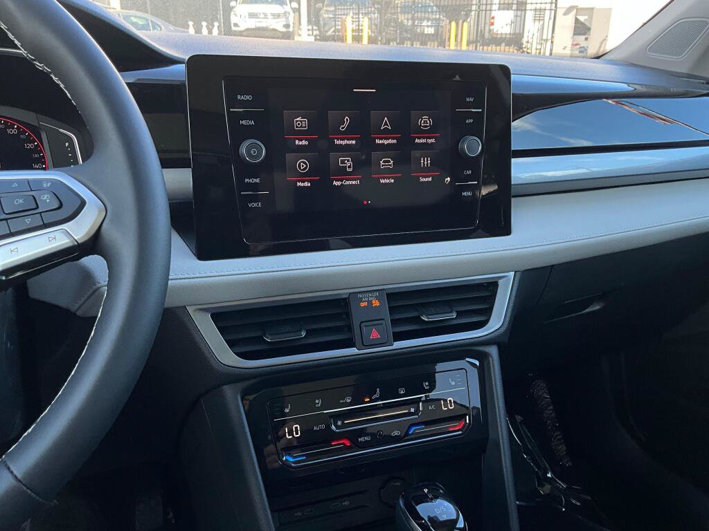 New 2026 Volkswagen Taos SEL AWD/4WD image 17