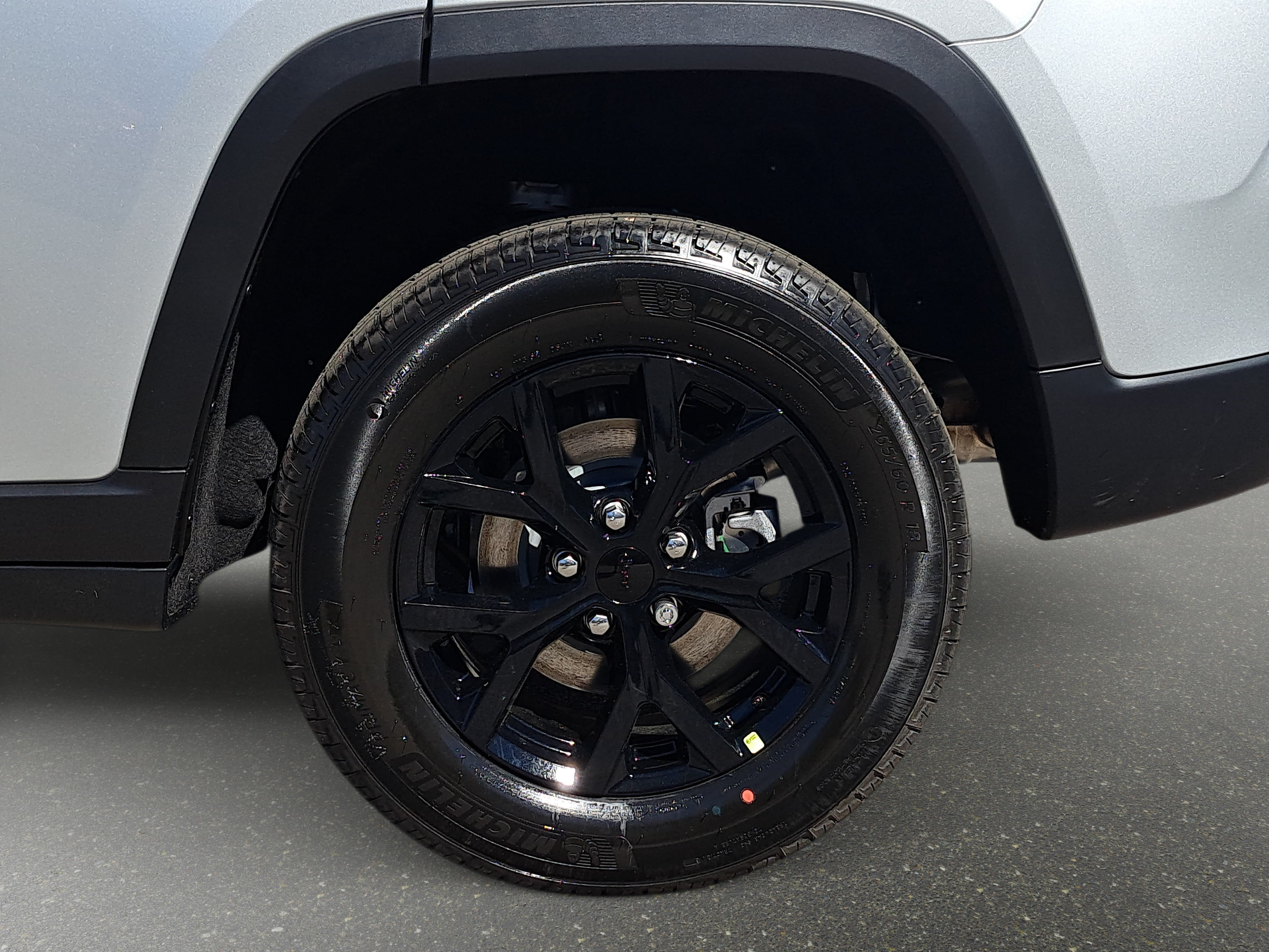 New 2026 Jeep Grand Cherokee Altitude AWD/4WD image 30