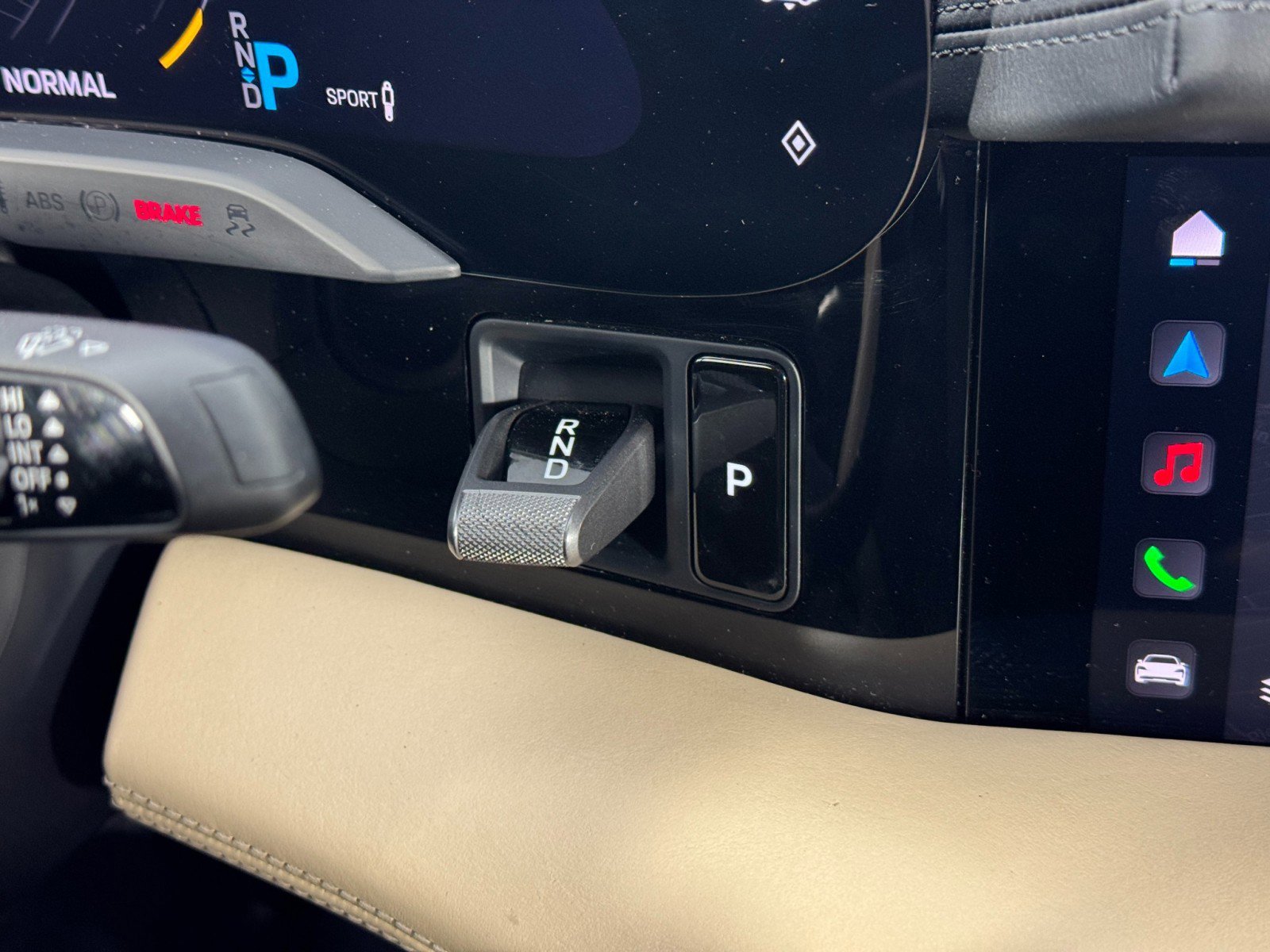 Used 2020 Porsche Taycan Turbo image 24