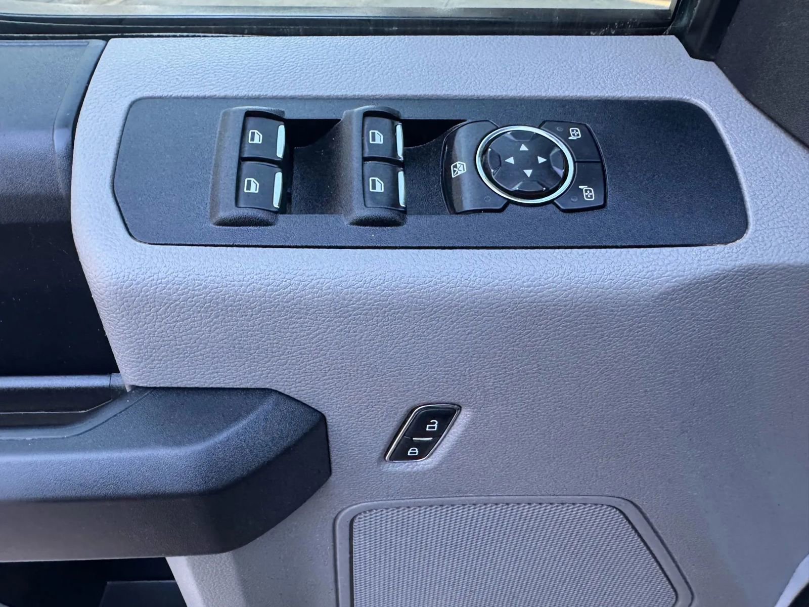 Used 2020 Ford F250 XL w/ Power Equipment Group AWD/4WD image 14