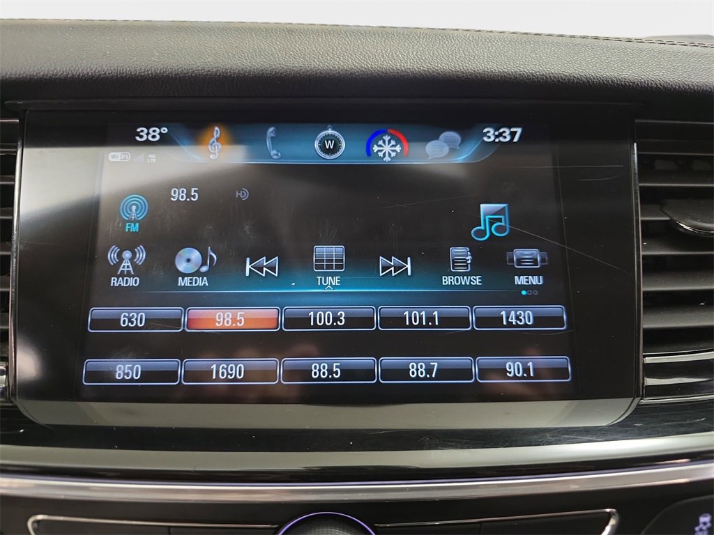 Used 2018 Buick Regal Essence w/ Driver Confidence Package #1 image 24