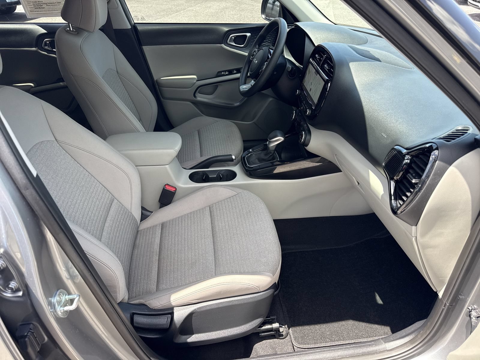 Used 2022 Kia Soul S FWD image 29