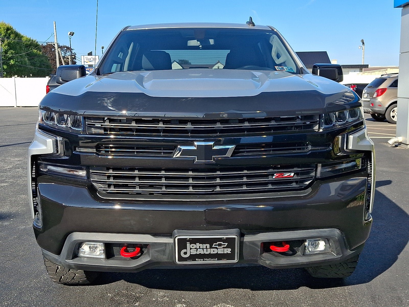 Used 2022 Chevrolet Silverado 1500 LT Trail Boss w/ Bed Protection Package AWD/4WD image 2