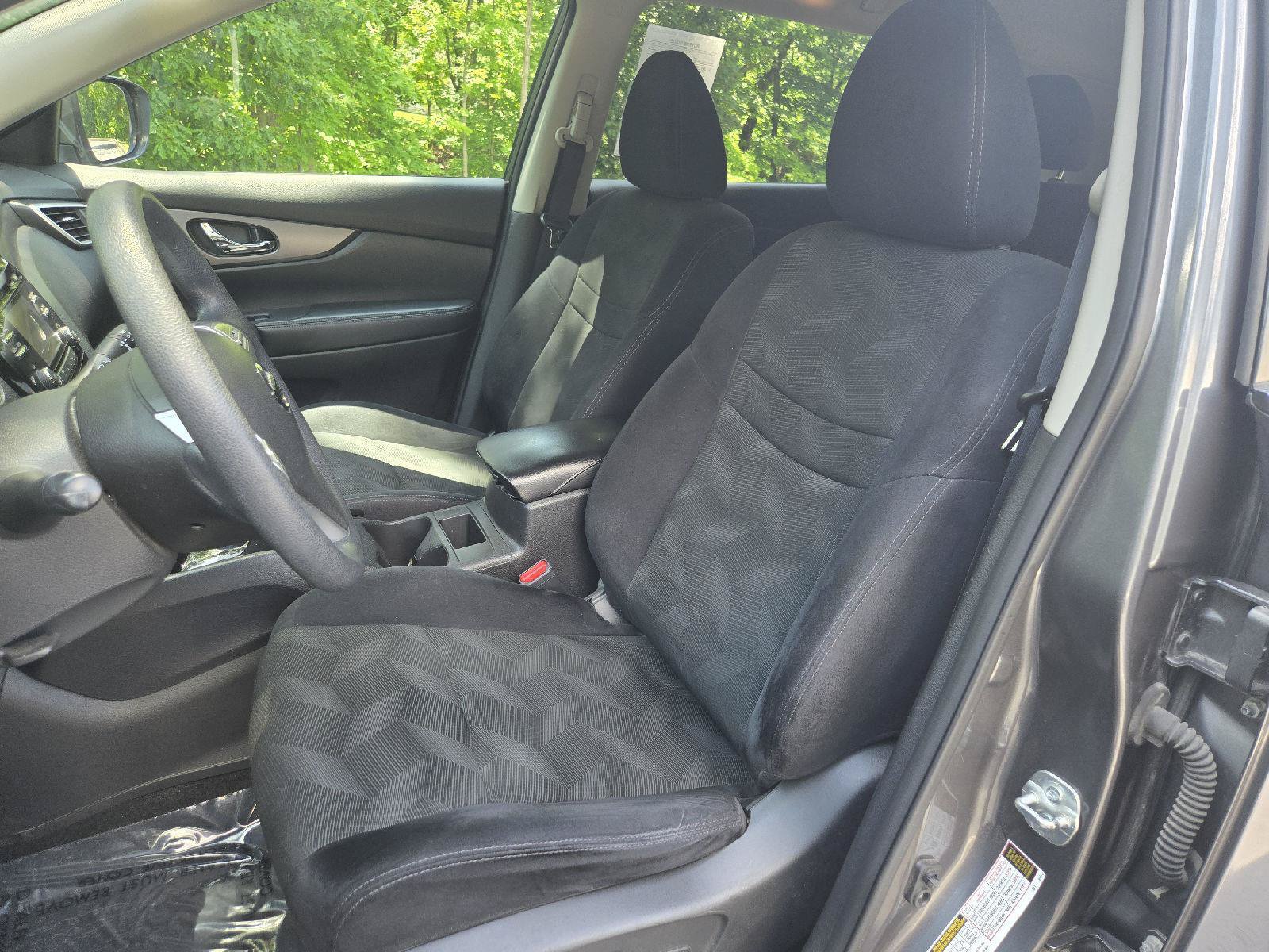 Used 2015 Nissan Rogue SV w/ SV Moonroof Package FWD image 12
