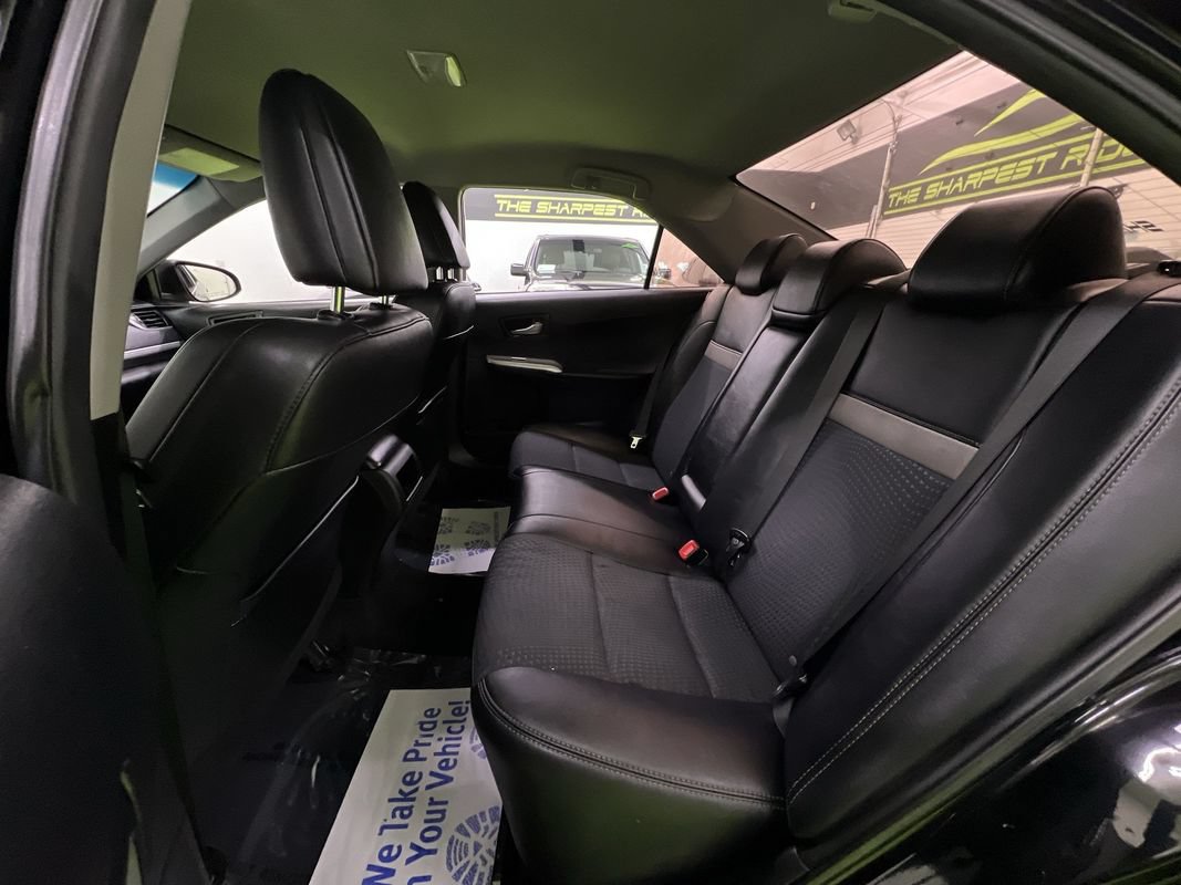Used 2014 Toyota Camry SE FWD image 26