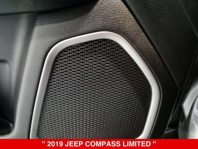 Used 2019 Jeep Compass Limited AWD/4WD image 12