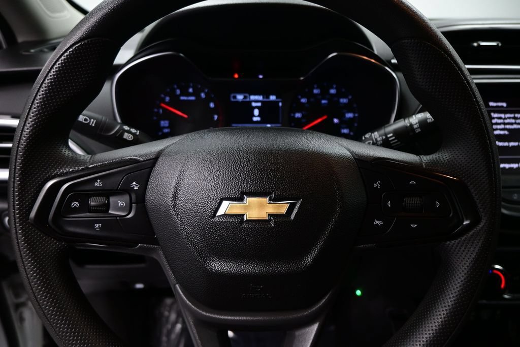 Used 2023 Chevrolet TrailBlazer LT FWD image 15