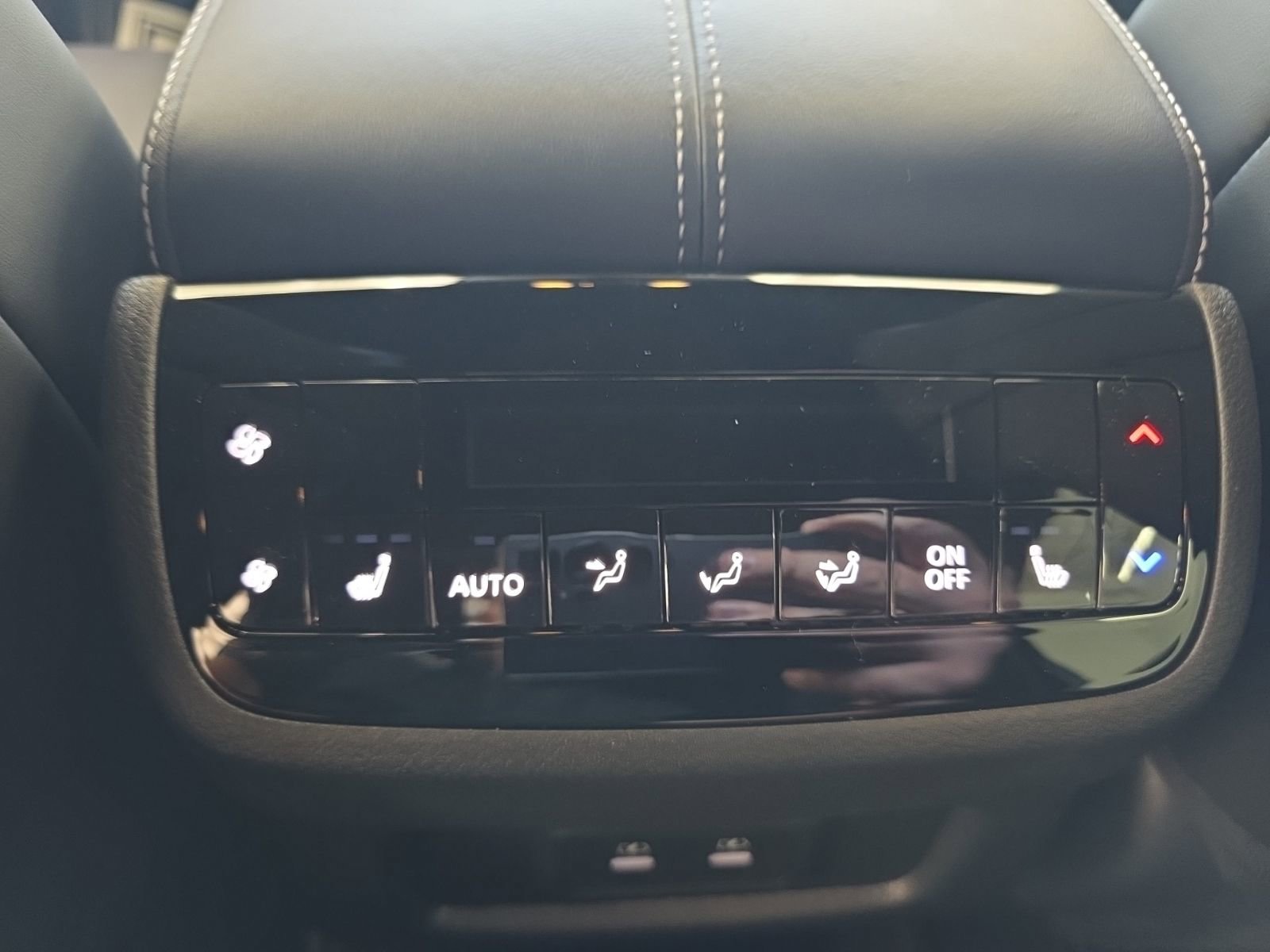 New 2026 INFINITI QX60 Sport w/ Dark Cargo Package AWD/4WD image 25