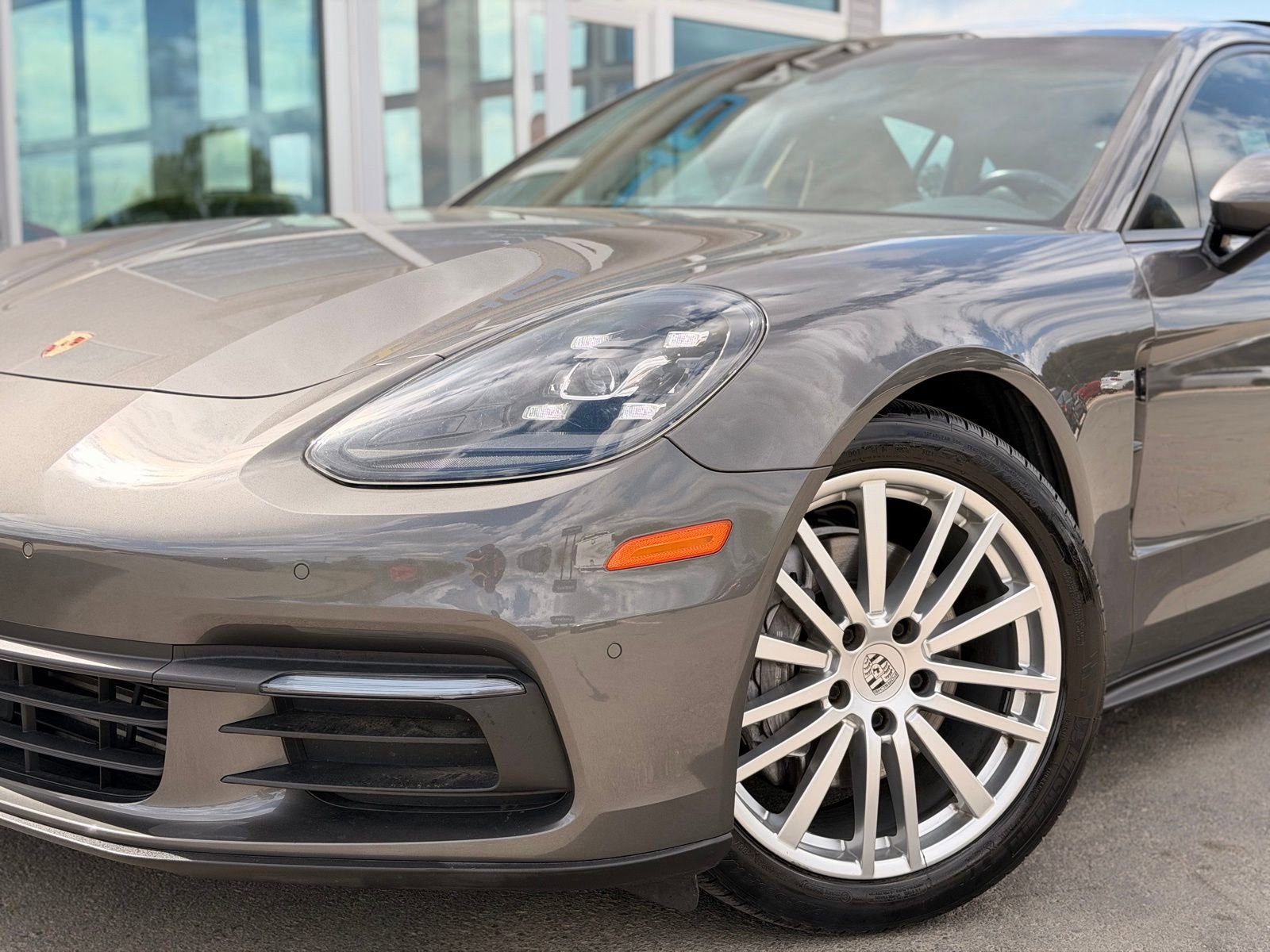 Used 2018 Porsche Panamera 4 image 13