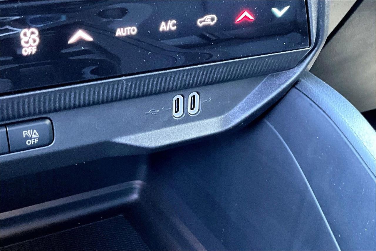 New 2026 Jeep Cherokee Laredo image 17