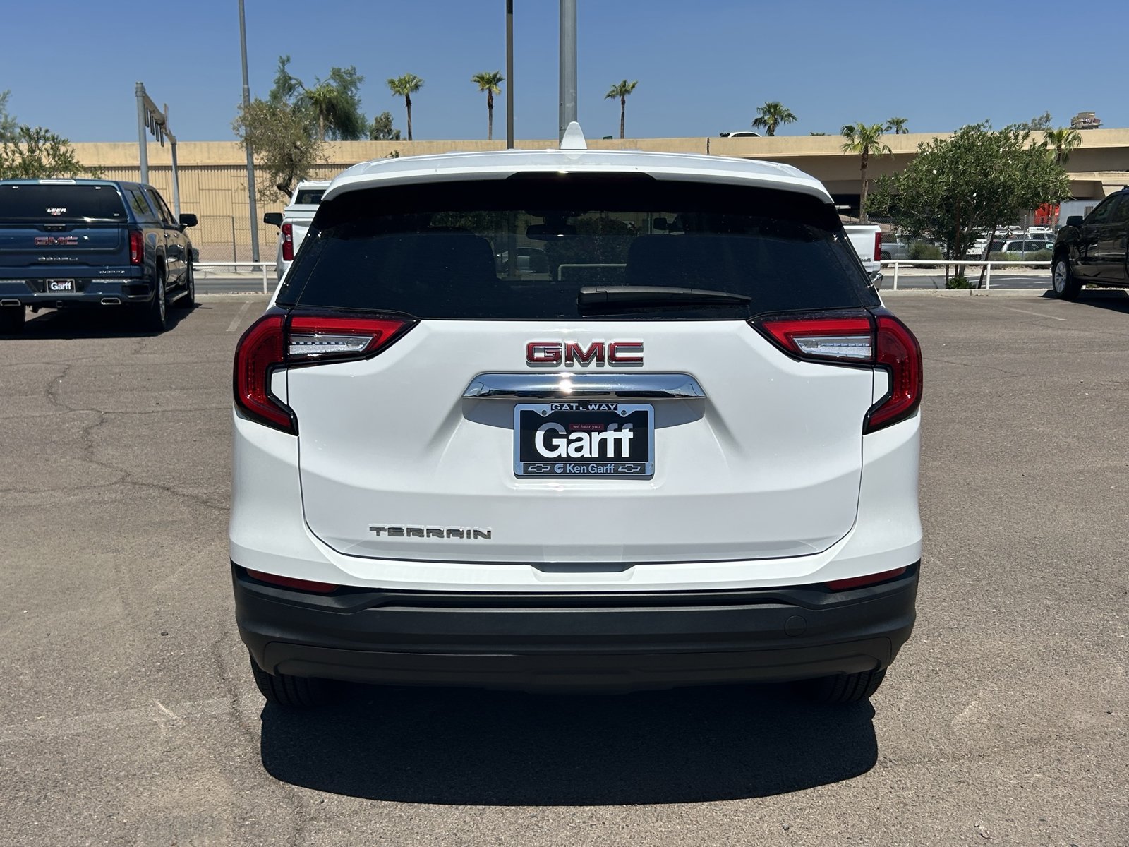Certified 2024 GMC Terrain SLE FWD image 4