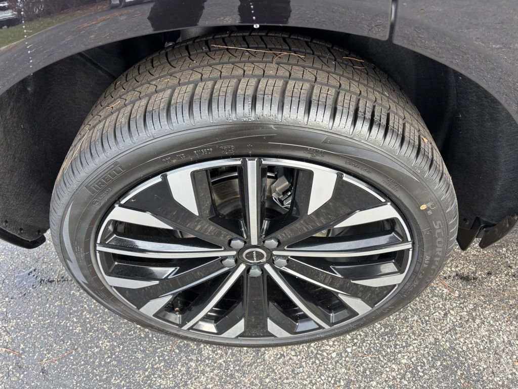 New 2026 Volvo XC60 B5 Ultra w/ Protection Package Premier image 10